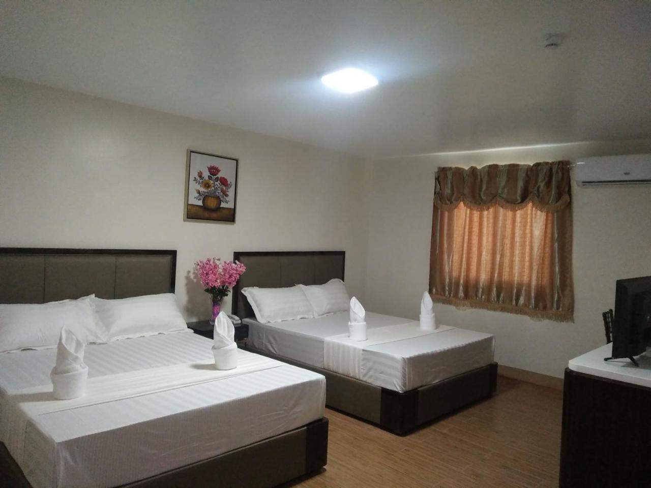 Meaco Royal Hotel - Batangas City Exterior foto